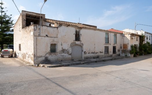 Big town house in Els Reguers (579)