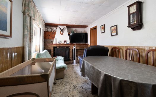 Big town house in Els Reguers (579)