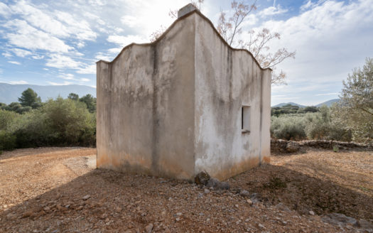 Selling two pieces of land near the road (624)