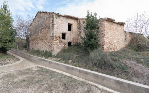 Farmhouse to restore near Tortosa (653)