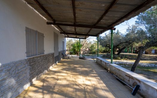 A country house refurbished (770)