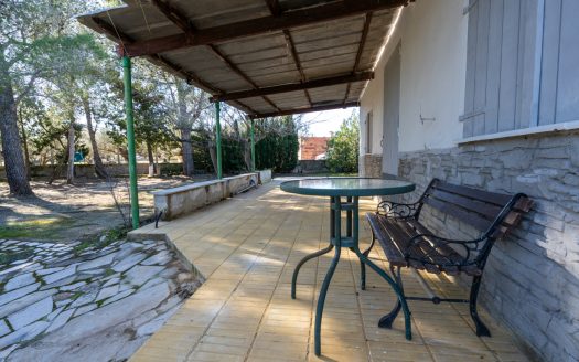A country house refurbished (770)