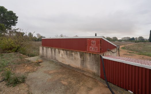 Big plot of land near the town (791)