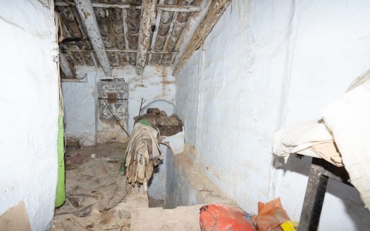 Very old house to restore in La Galera (825)