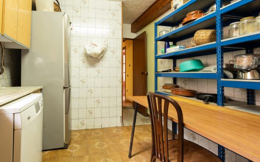 Gran casa con muchas posibilidades (855)