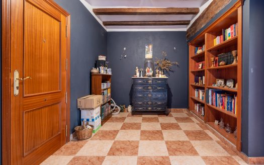 Gran casa con muchas posibilidades (855)