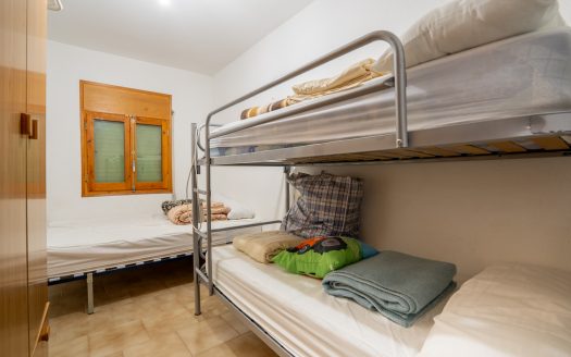 Una masia amb llum i aigua (908)