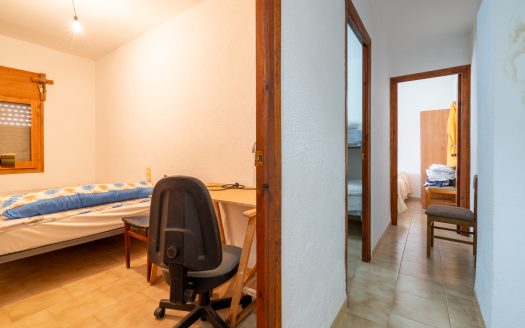 Una masia amb llum i aigua (908)