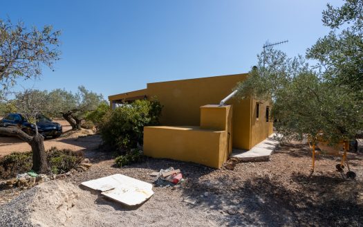 Base of operations near the sea (927)