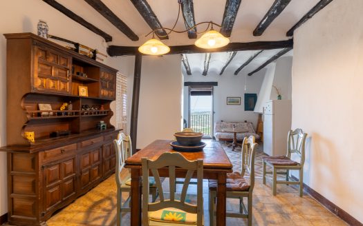 Townhouse ready to live in Horta de Sant Joan (928)