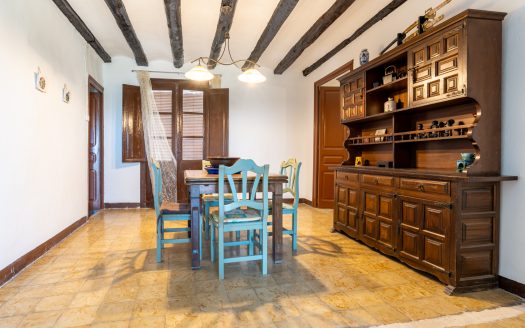 Townhouse ready to live in Horta de Sant Joan (928)