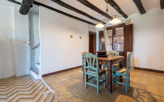 Townhouse ready to live in Horta de Sant Joan (928)