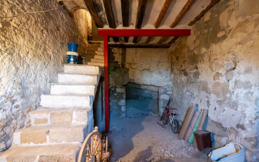 Townhouse ready to live in Horta de Sant Joan (928)