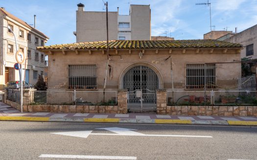 A one-storey townhouse (994)