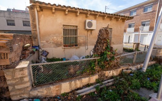 A one-storey townhouse (994)
