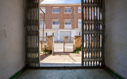 A one-storey townhouse (994)