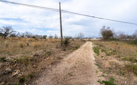 Land with possibility of water (13)