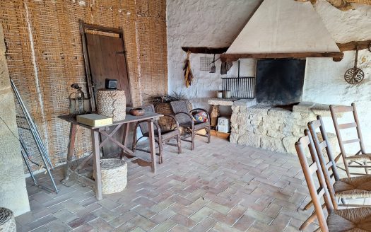 Majestic townhouse for sale in Calaceite (10)