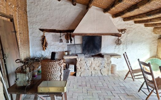 Majestic townhouse for sale in Calaceite (10)