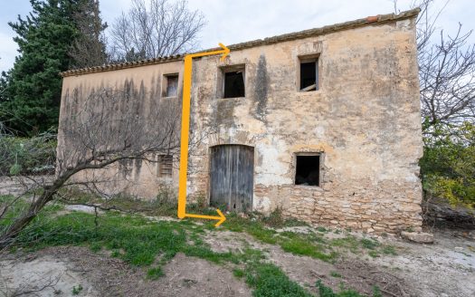 Semi-detached stone farmhouse (163)