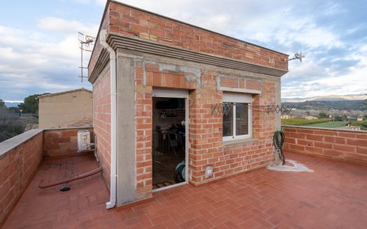 Convenient townhouse (178)