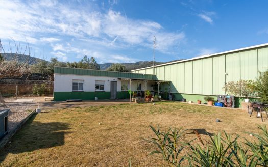 Heliport, hangar and a house (183)