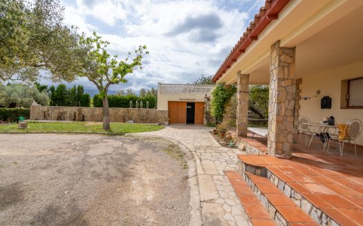 Charming countryside villa (210)