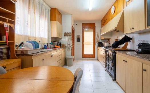 Charming countryside villa (210)
