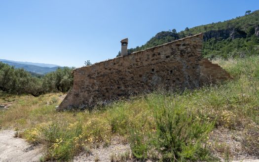 Finca ben comunicada (221)