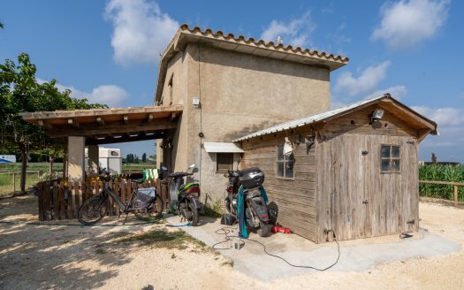Estate ready for horses (256)