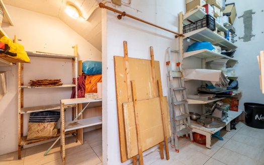 Local comercial en venda (263)