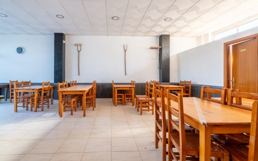 Local comercial en venda (263)