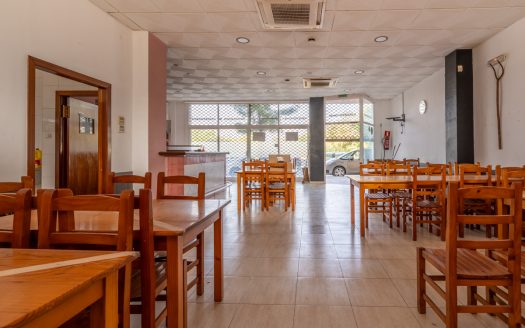 Local comercial en venda (263)