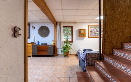 Large house ready to move into (269)