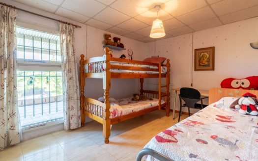Large house ready to move into (269)