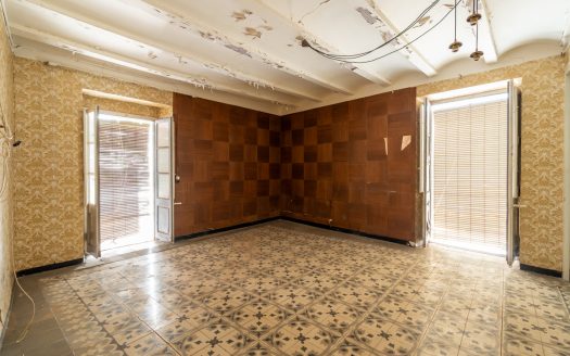 Complete renovation needed (286)