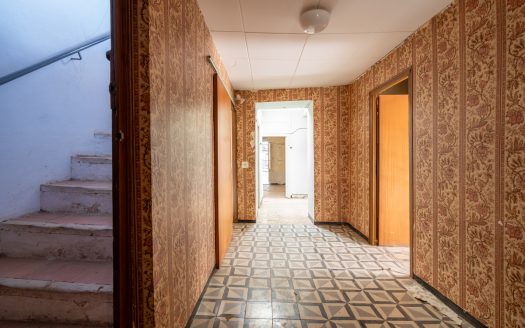 Complete renovation needed (286)