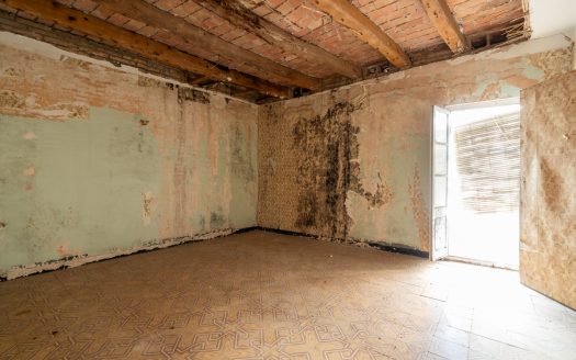 Complete renovation needed (286)