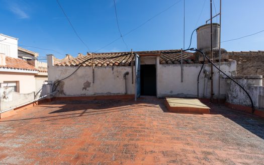Complete renovation needed (286)