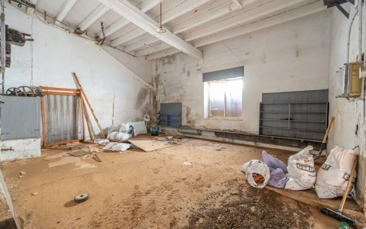 Complete renovation needed (286)