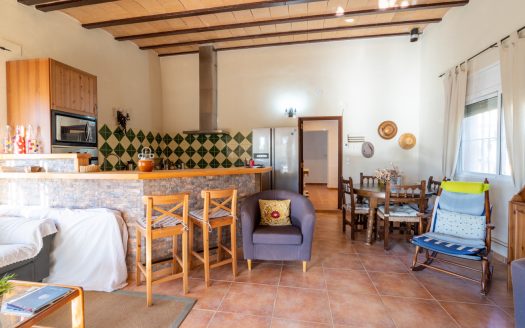 Spacious olive estate with two large homes (302)
