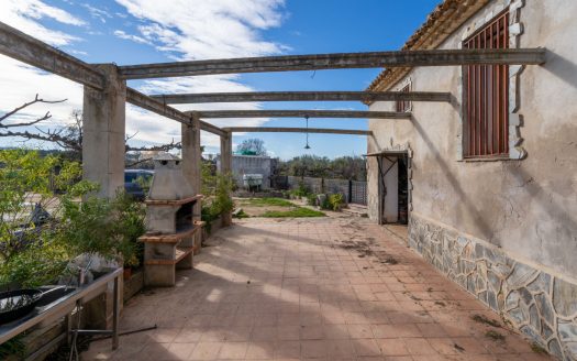 Farmhouse near the Ebro River (318)