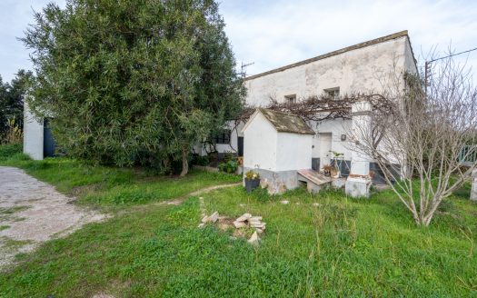 For those who want to be close to the river (321)