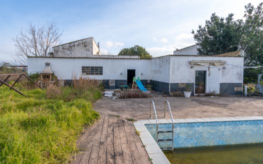 For those who want to be close to the river (321)
