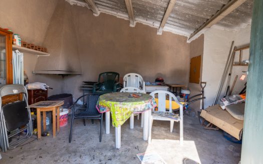 Flat olive grove property with beautiful views (340)