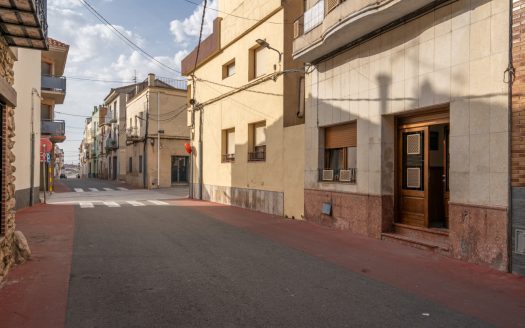 House for renovation with great potential (350)