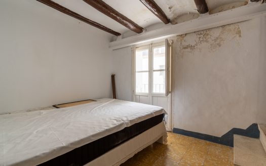 Casa de poble per a reformar a La Senia (354)