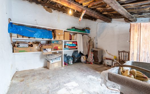 Casa de poble per a reformar a La Senia (354)