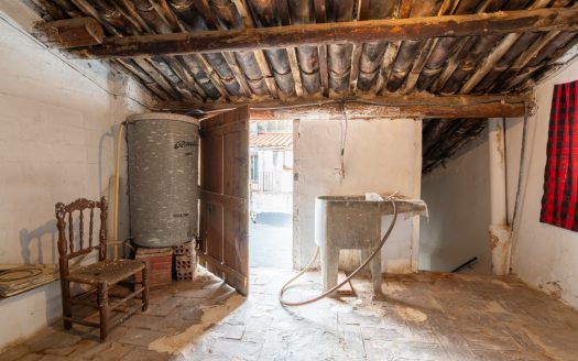 Casa de poble per a reformar a La Senia (354)