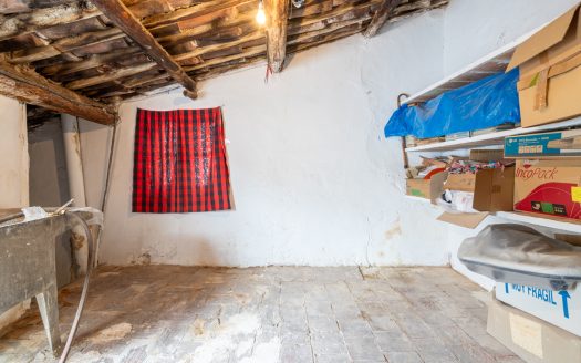 Casa de poble per a reformar a La Senia (354)